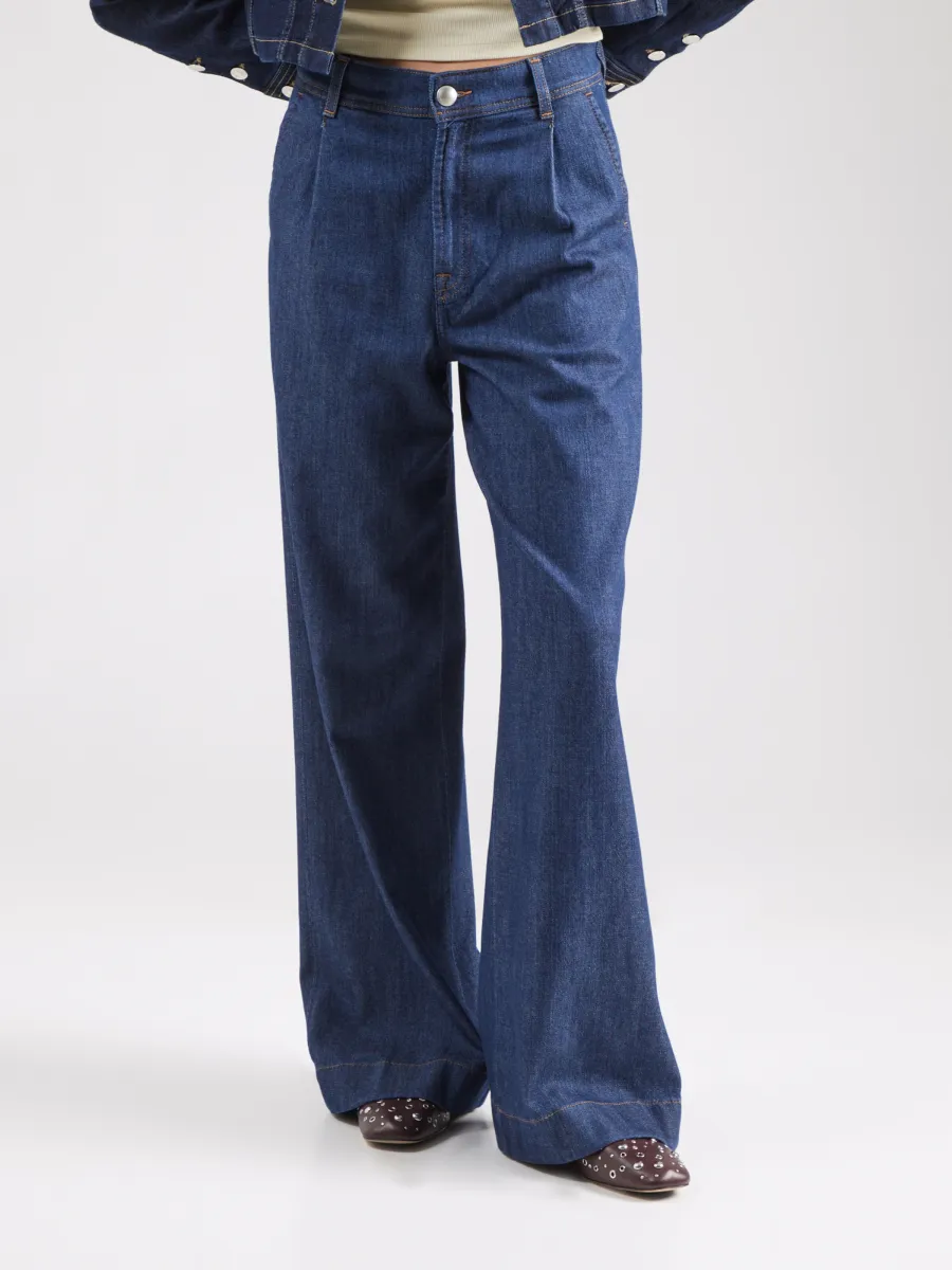 7 FOR ALL MANKIND