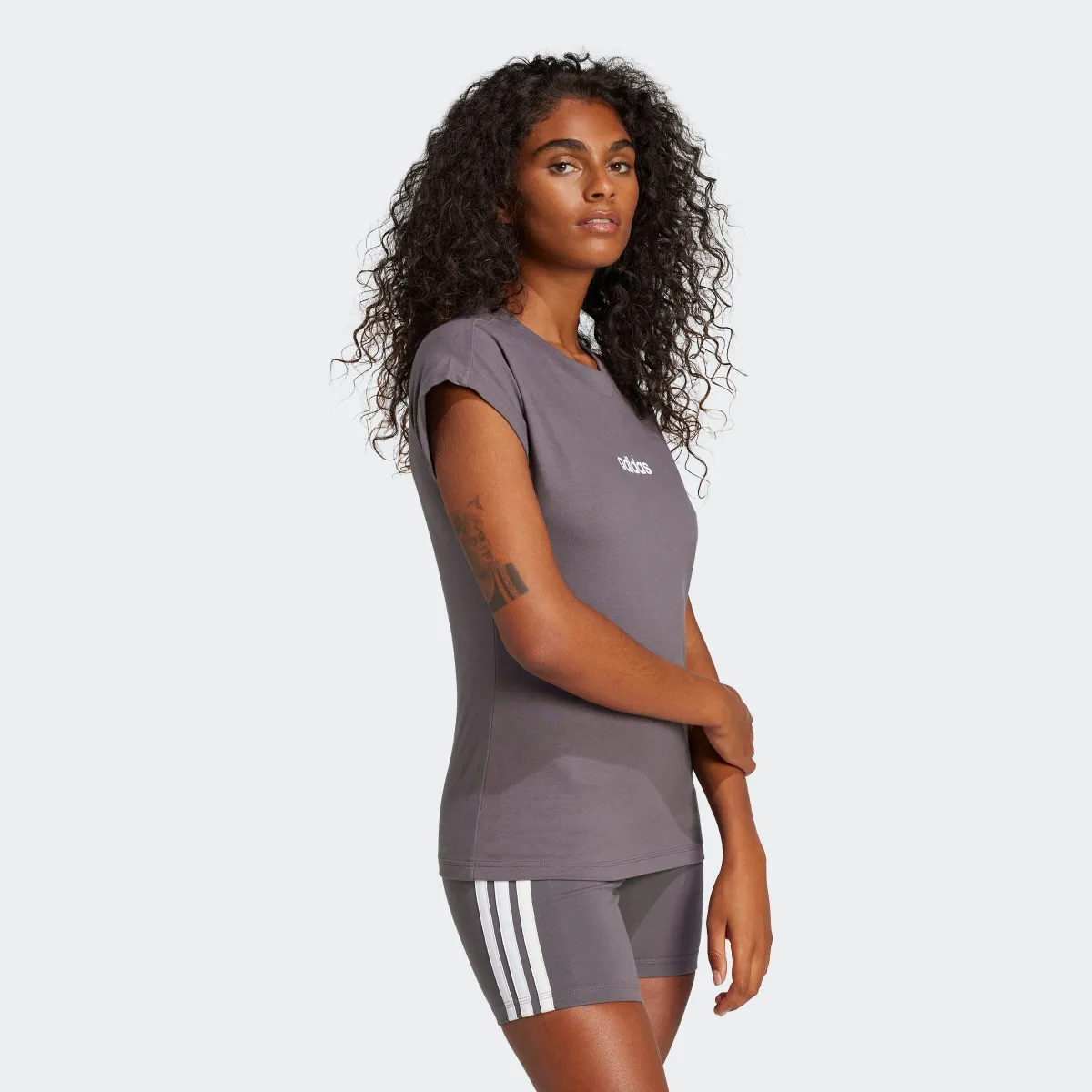 ADIDAS SPORTSWEAR Λειτουργικό μπλουζάκι 'Essentials'