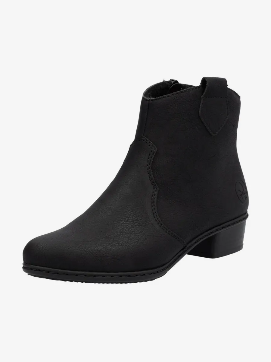 Ankle boots