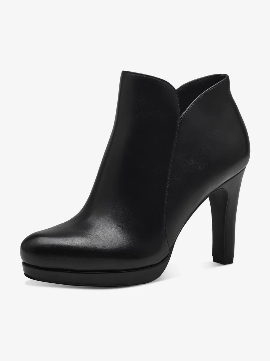 Ankle boots