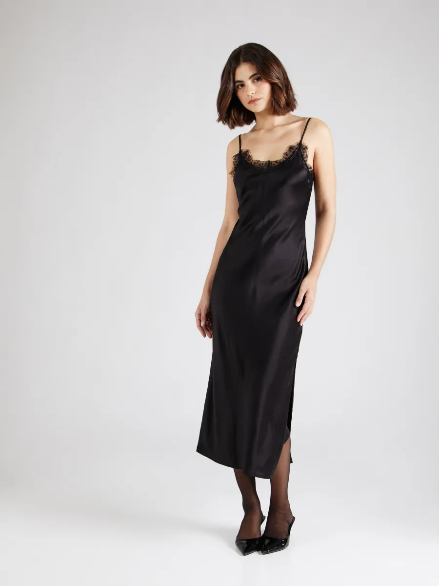 DAAHLS BY EMMA ROBERTS EXCLUSIVELY FOR ABOUT YOU