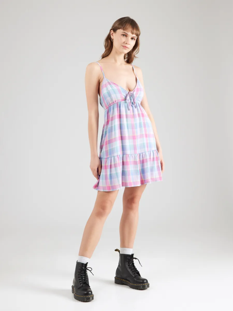 HOLLISTER