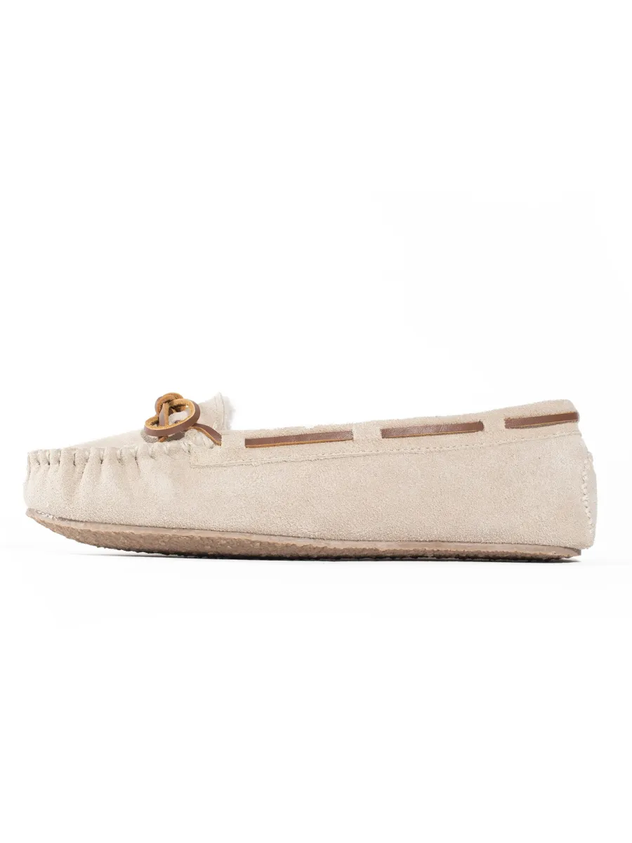 Minnetonka Παντόφλα 'Cally'