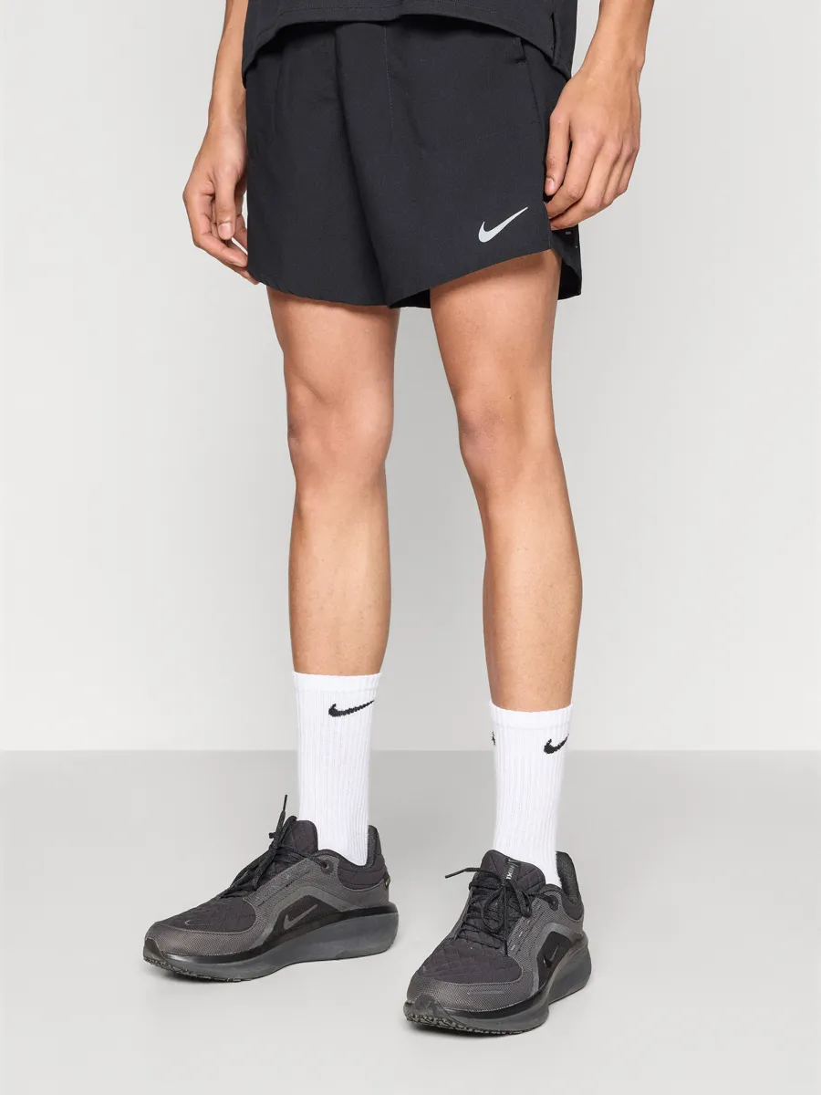 NIKE Παντελόνι φόρμας 'M NK DF STRIDE 7IN BF SHORT'