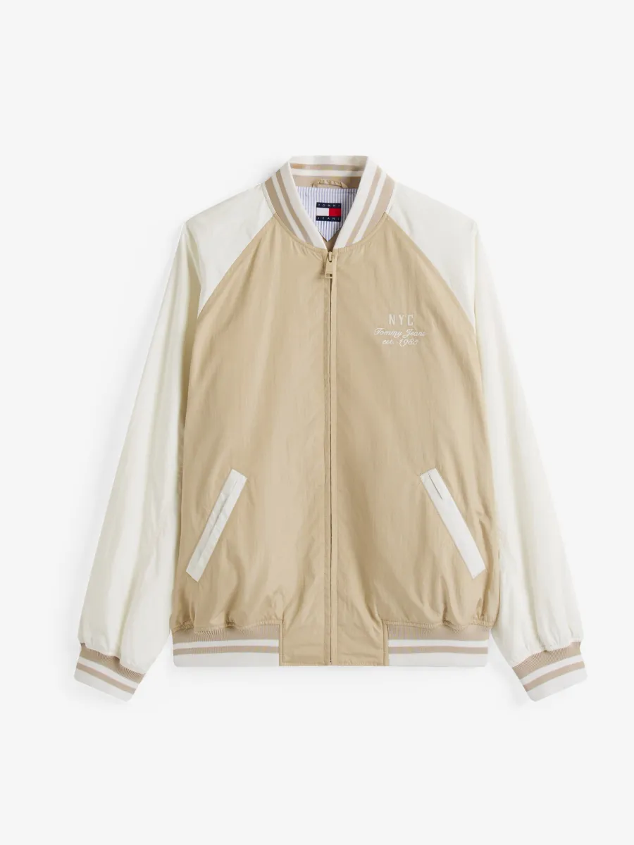TOMMY JEANS