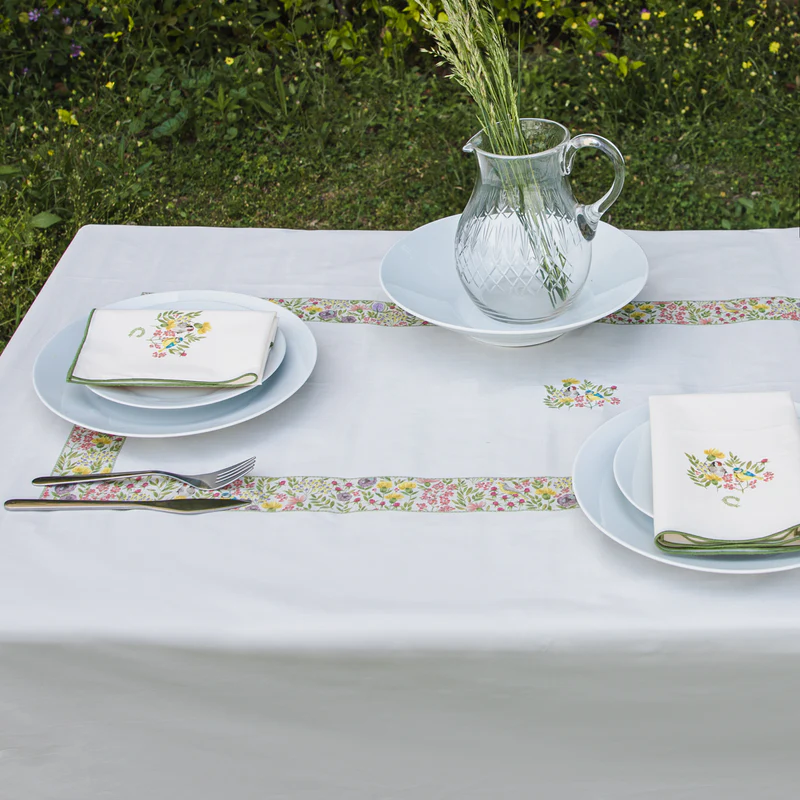Tablecloth Inez Sand 140x140cm.