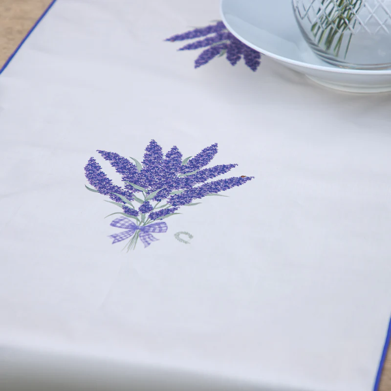 Tablecloth Inez Sand 140x140cm.