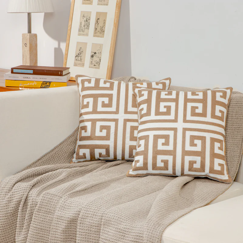 ΔΙΑΚΟΣΜΗΤΙΚΟ ΜΑΞΙΛΑΡΙ ΚΕΝΤΗΤΟ ΜΑΙΑΝΔΡΟΣ BEIGE 45X45ΕΚ.