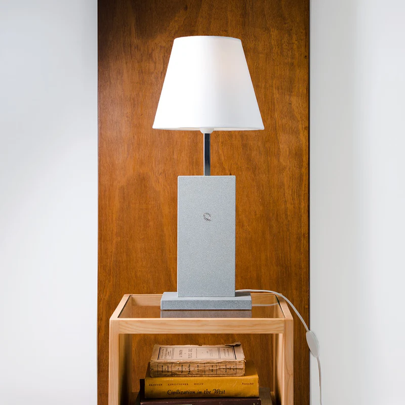 ΦΩΤΙΣΤΙΚΟ DELPHI GREY