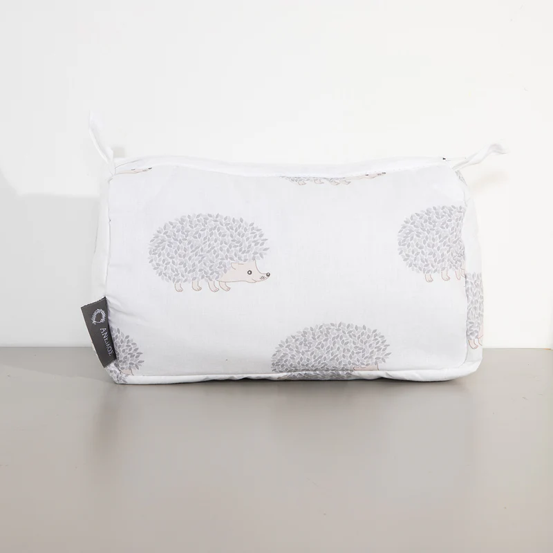 Toiletries Baby Hedgehog Gray 18x30cm.