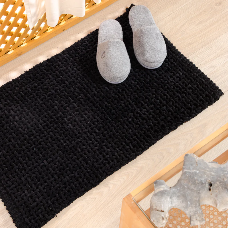 Black Handloom Bath Mat 50x80cm.