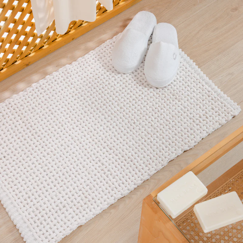 Bath mat White Handloom 50x80cm.