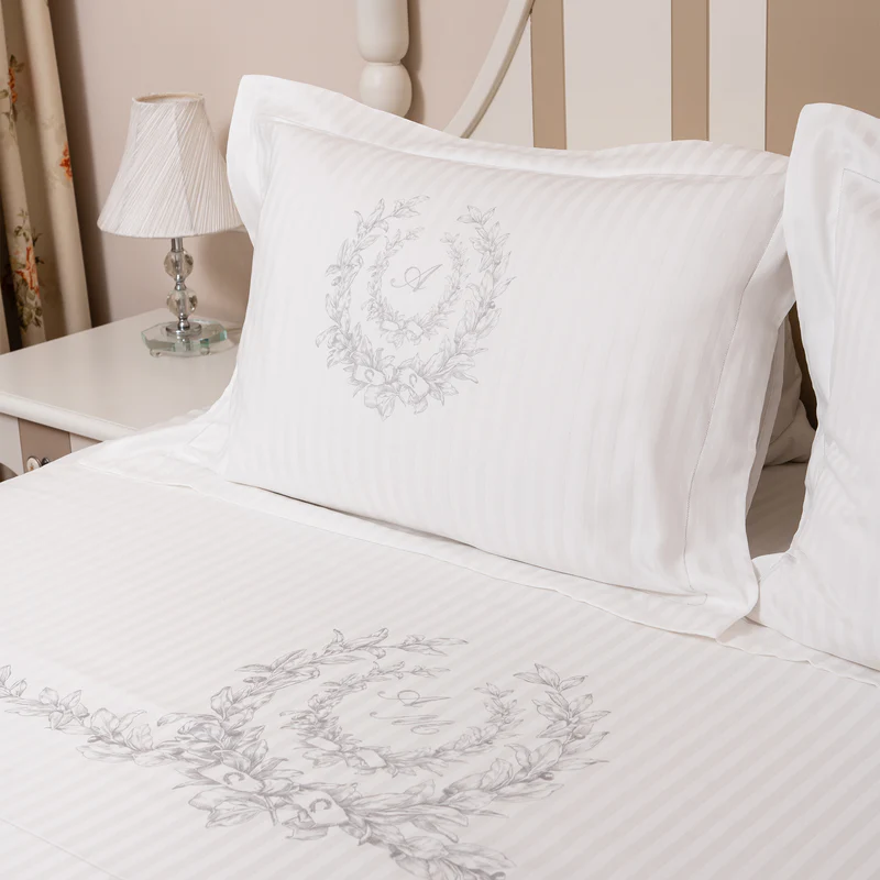DUVET COVER SET MONI INITIAL WITH MONOGRAM WHITE 2PCS. 160X220CM.