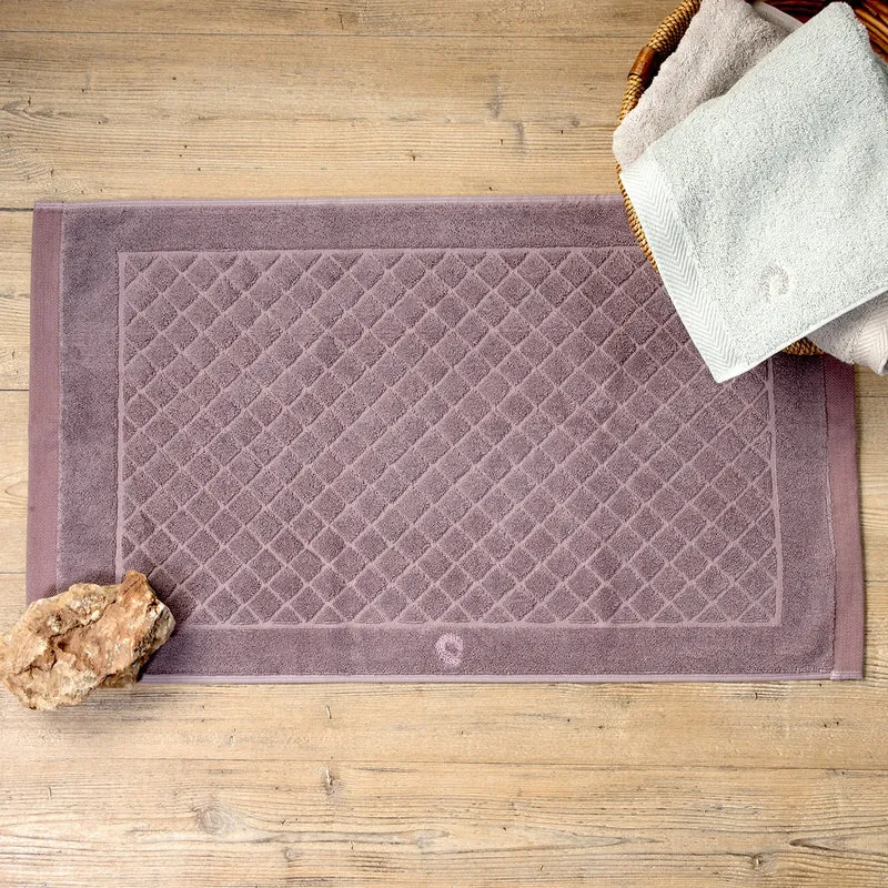 Jacquard Diamond Quail Bath Mat 48x83cm.