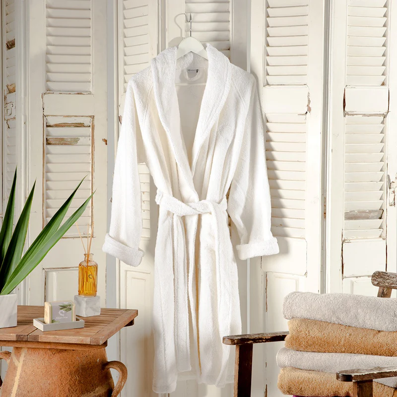 LEVANTES BATHROBE WITH COLLAR WHITE