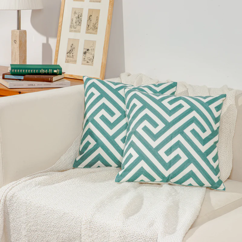 Decorative Pillow Stripe Pink 45x45cm.