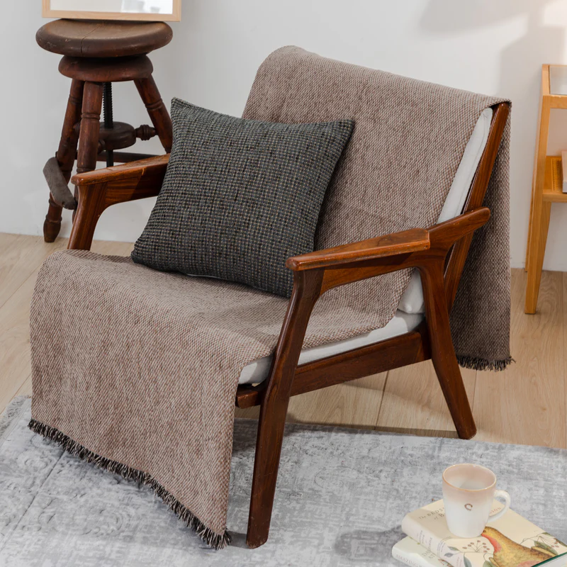 Throw Armchair Fourteen Silver 170x170cm.