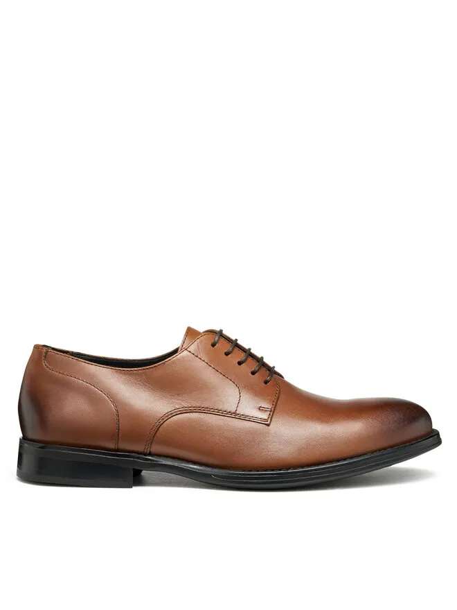 Κλειστά παπούτσια · Καφέ