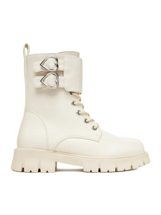 Μποτίνια · Εκρού