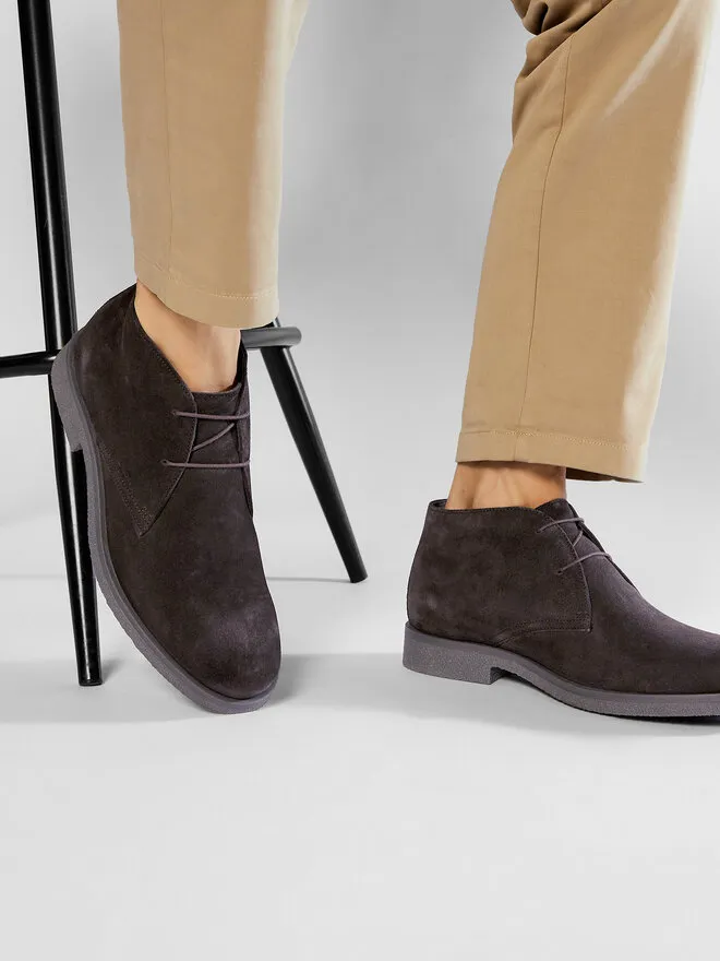 Μποτίνια · Καφέ