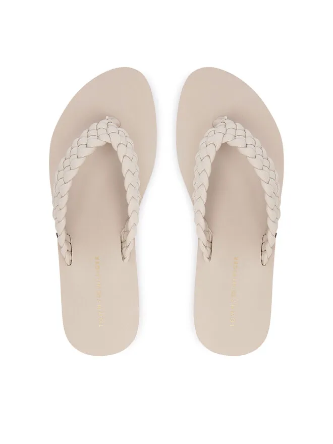 Σαγιονάρες · Εκρού