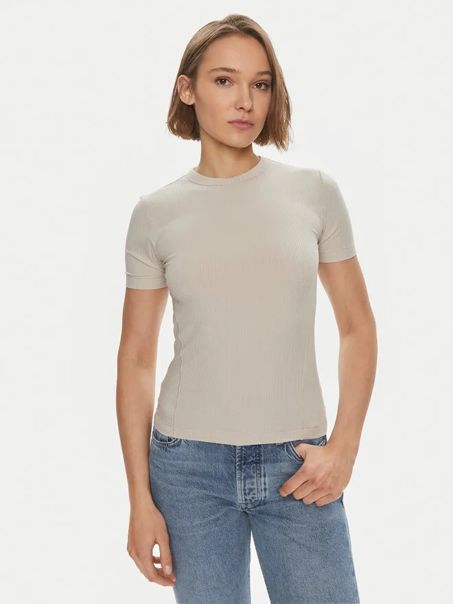 T-Shirt · Μπεζ
