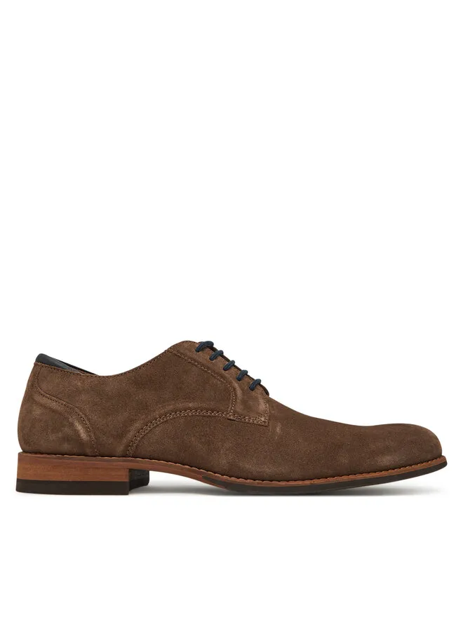 Clarks Κλειστά παπούτσια · Καφέ