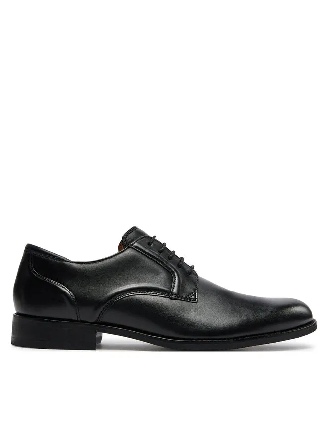 Clarks Κλειστά παπούτσια · Μαύρο