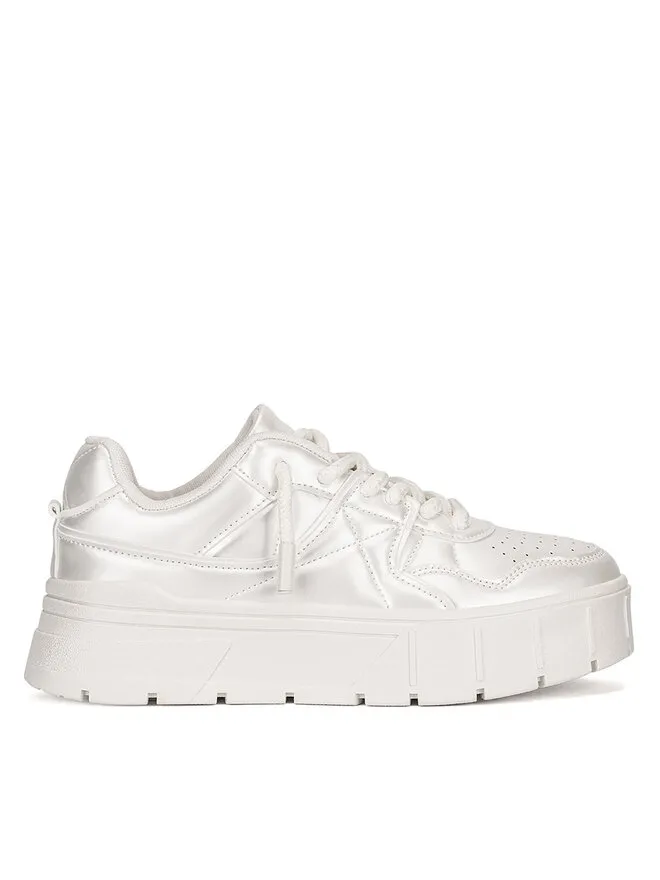 Αθλητικά · Εκρού