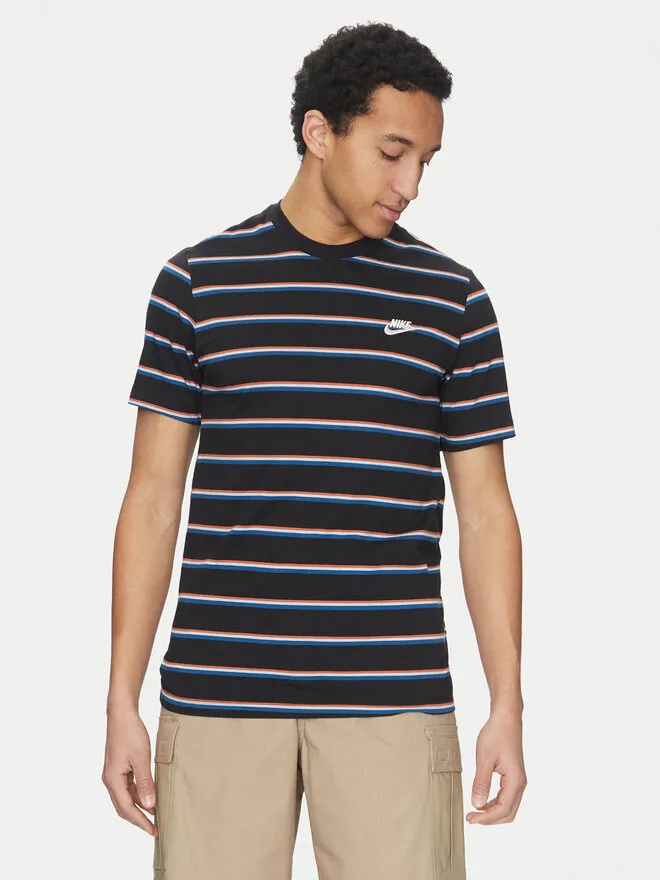 Nike T-Shirt · Μαύρο