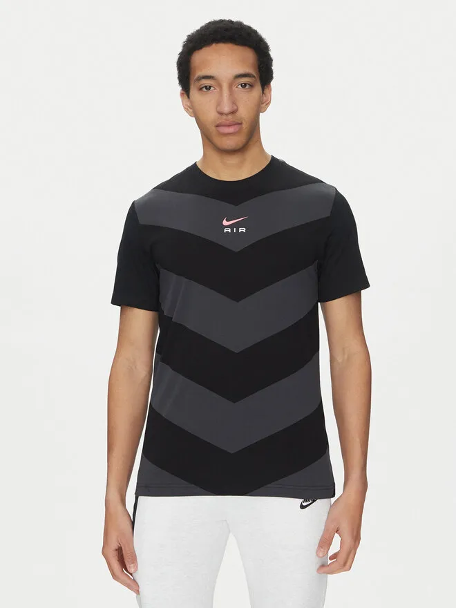 Nike T-Shirt · Μαύρο