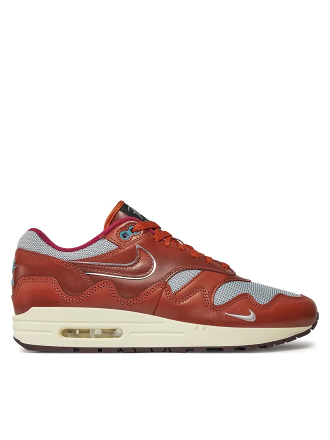 Nike Αθλητικά · Καφέ