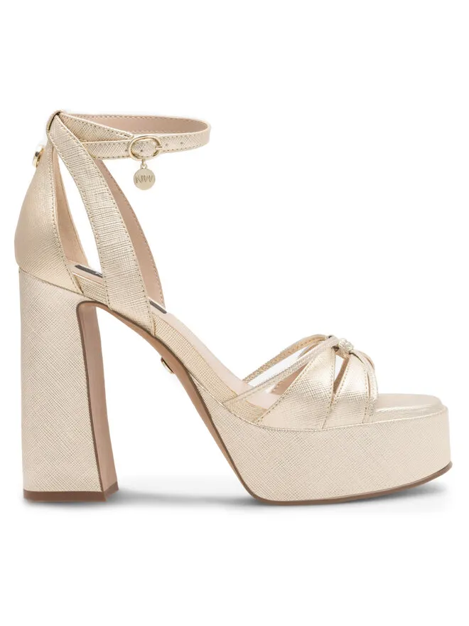 Nine West Σανδάλια · Χρυσό · 11 cm