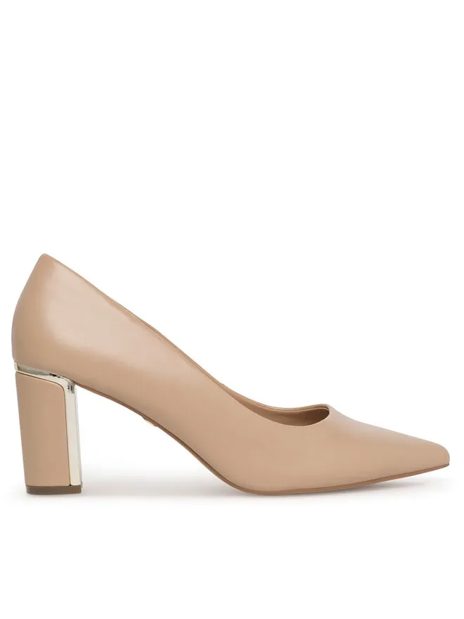 Nine West Γοβάκια · Μπεζ · 7.5 cm