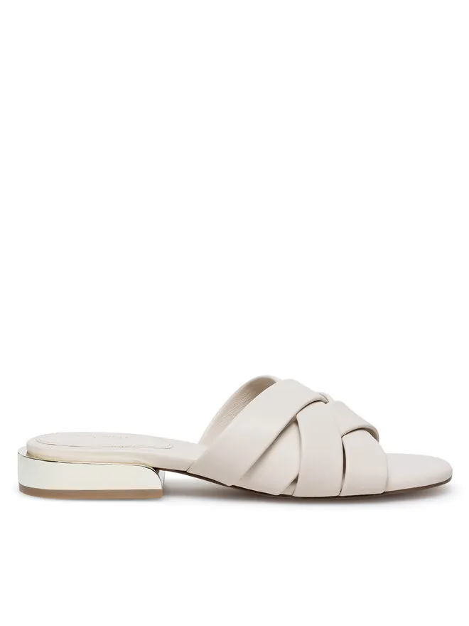 Nine West Παντόφλες · Μπεζ