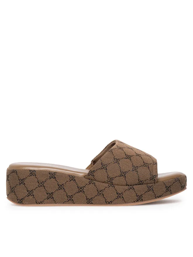 Nine West Παντόφλες · Μπεζ