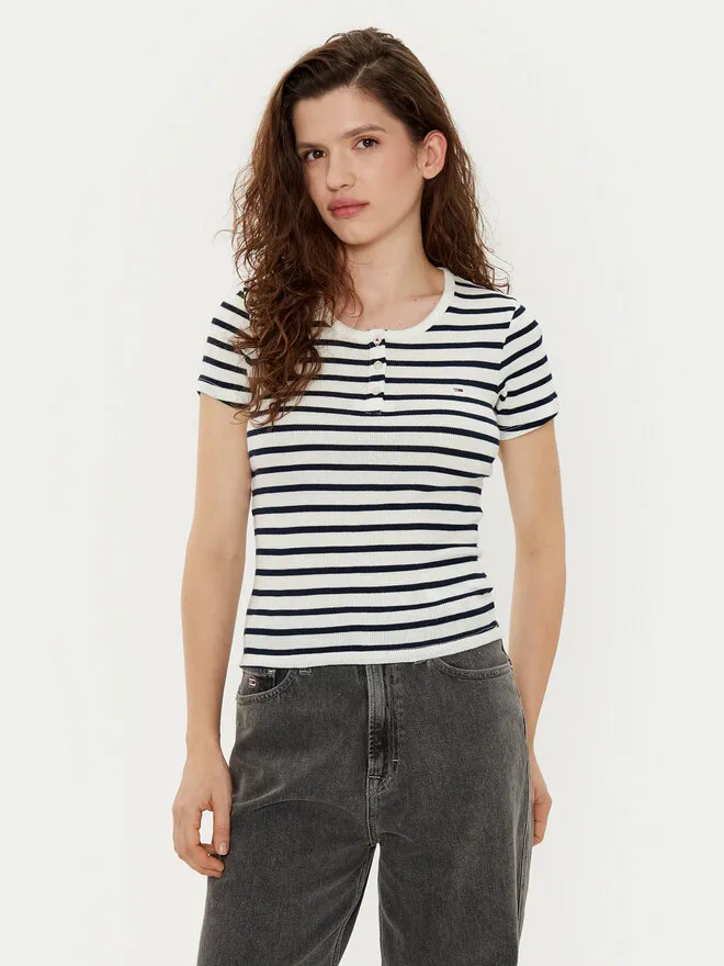 T-Shirt · Έγχρωμο