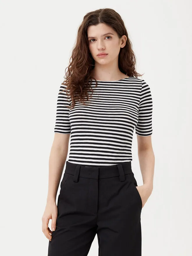 T-Shirt · Μαύρο