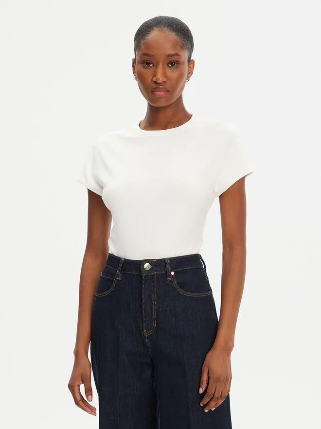 T-Shirt · Εκρού