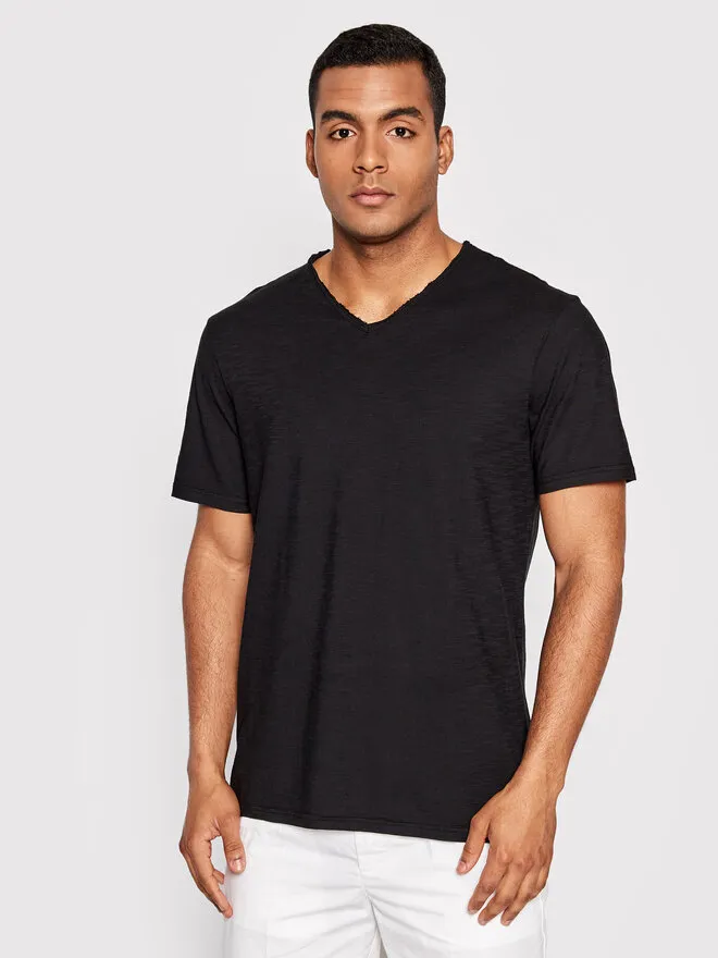 T-Shirt · Μαύρο