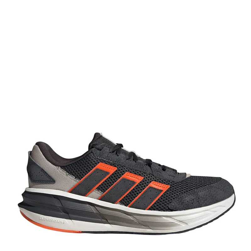 Men's sports shoes