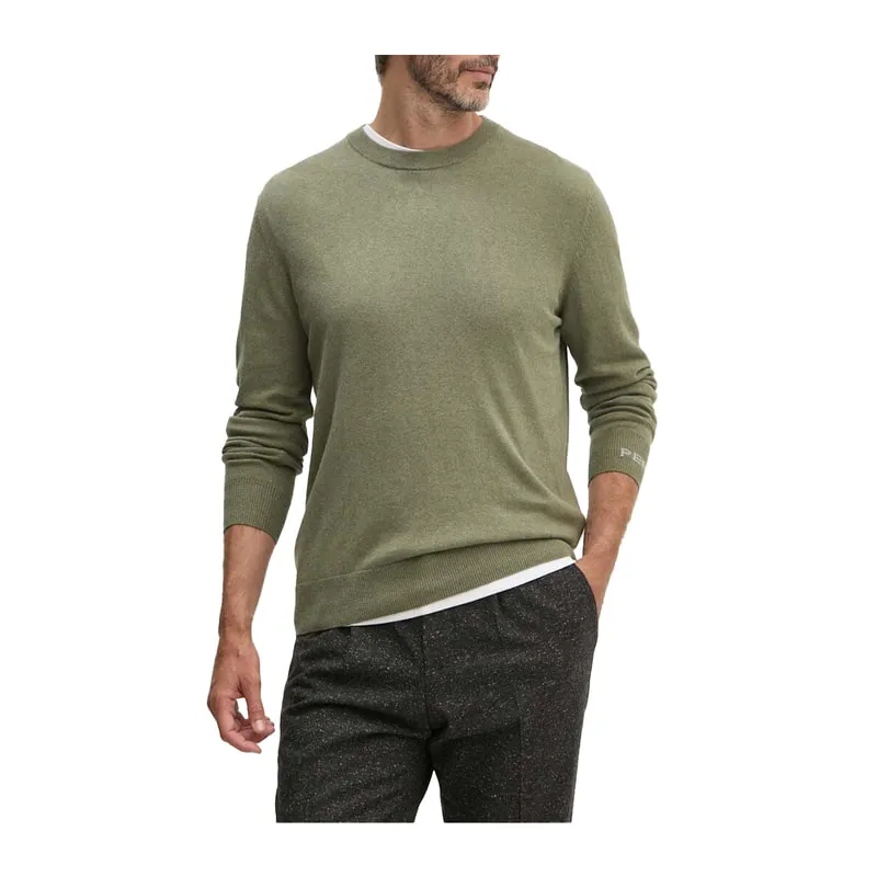 Pullover with jacquard logo on the sleeve