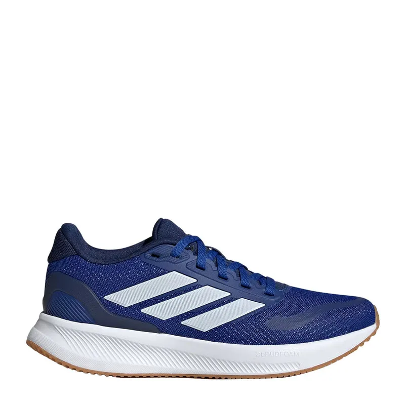 Childrens sports shoes