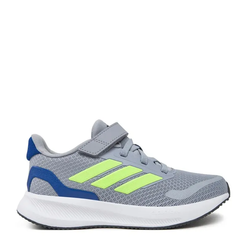 Childrens sports shoes