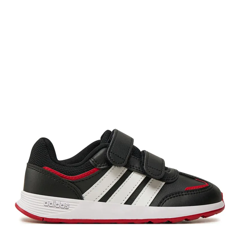 Childrens sports shoes