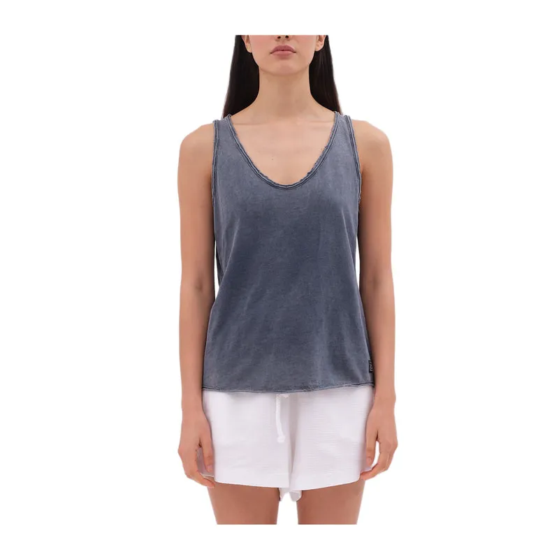 Sleeveless blouse