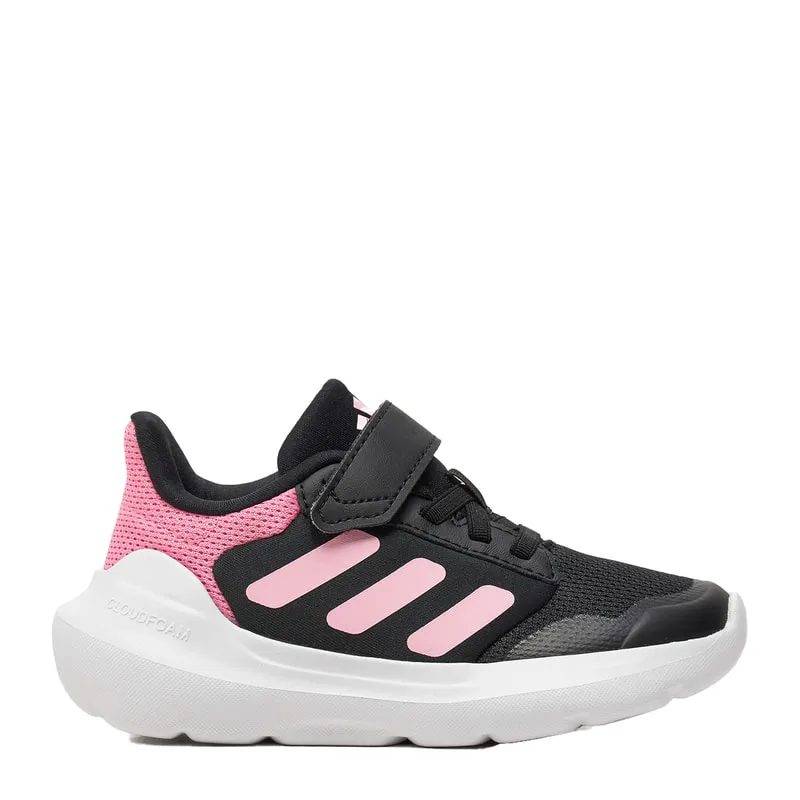 Kids sports shoes