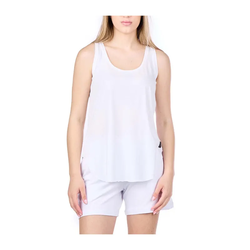 Sleeveless blouse
