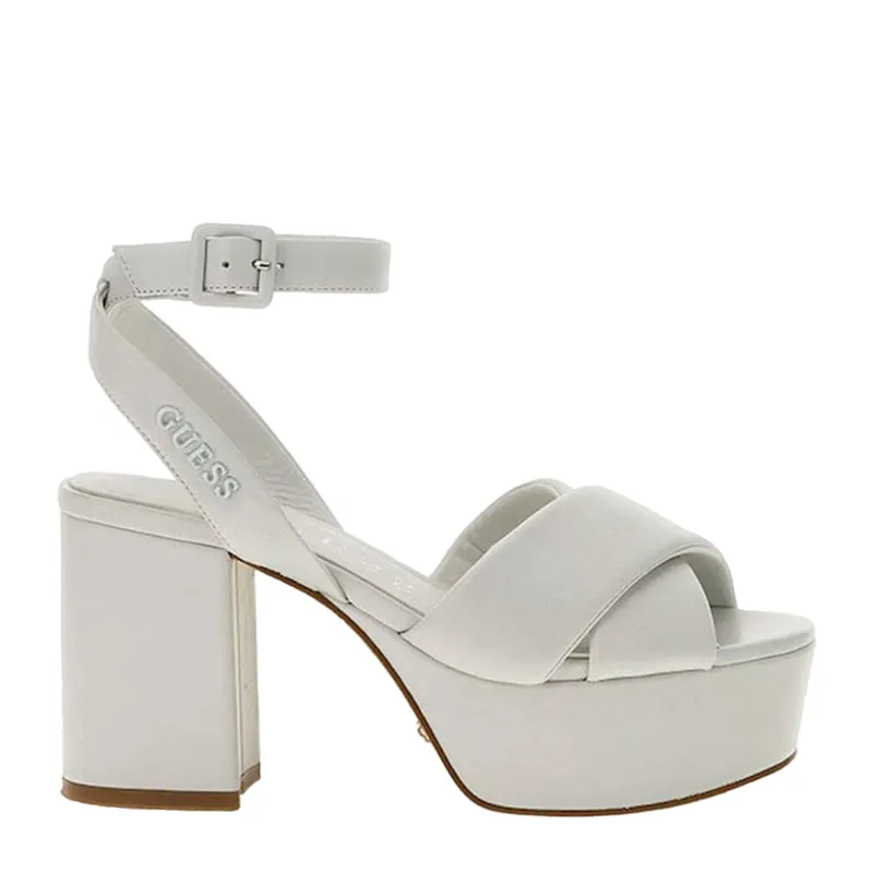 Sandals with thick heels