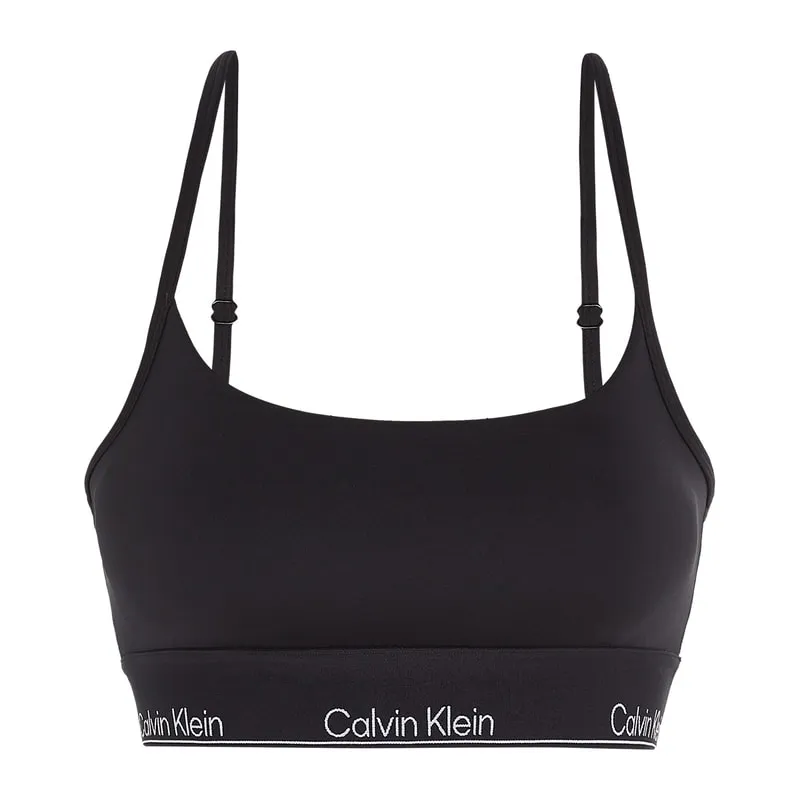 Sports bra with thin strap